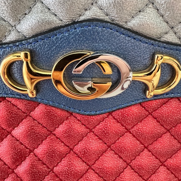 Gucci Laminated Nappa Trapuntata Zumi shoulder bag - Picture 3 of 15